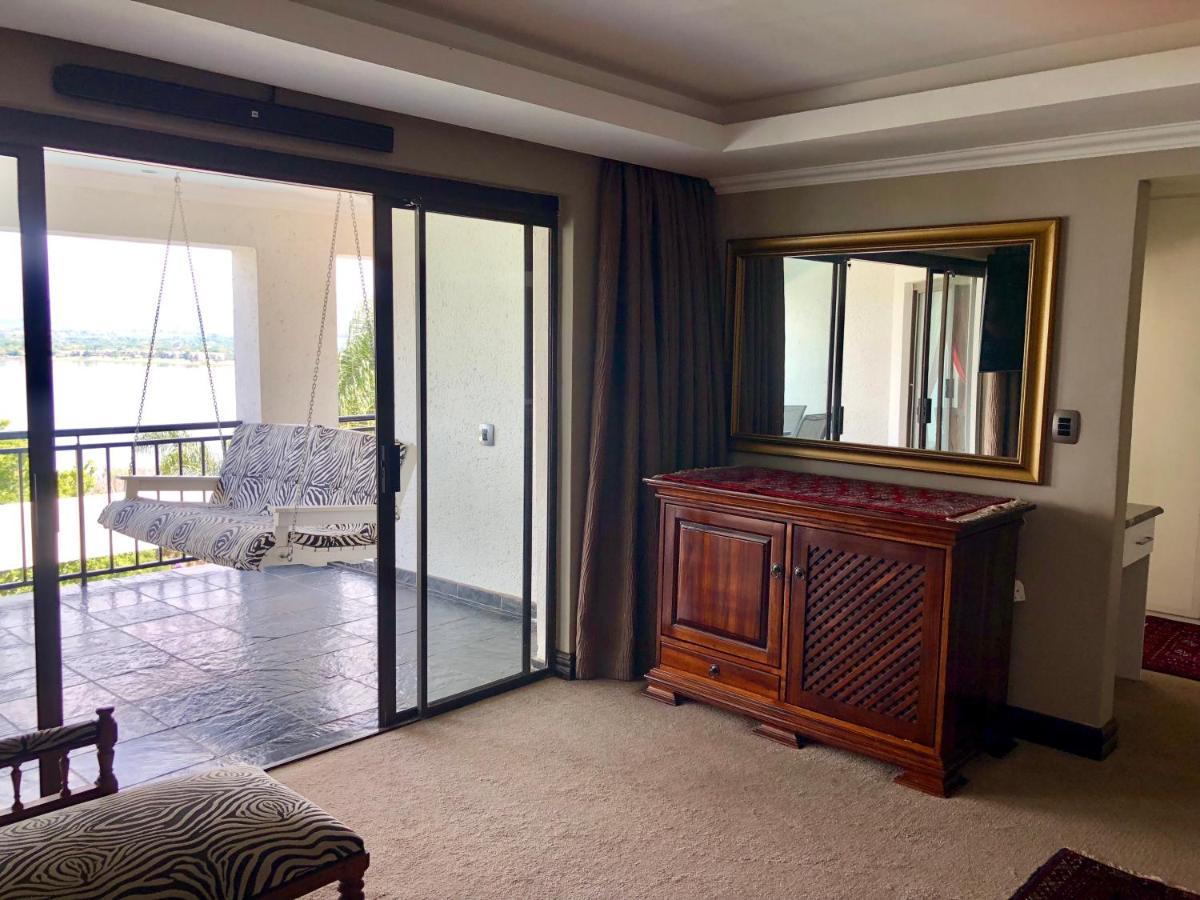 Kosmos Lodge Hartbeespoort Eksteriør billede