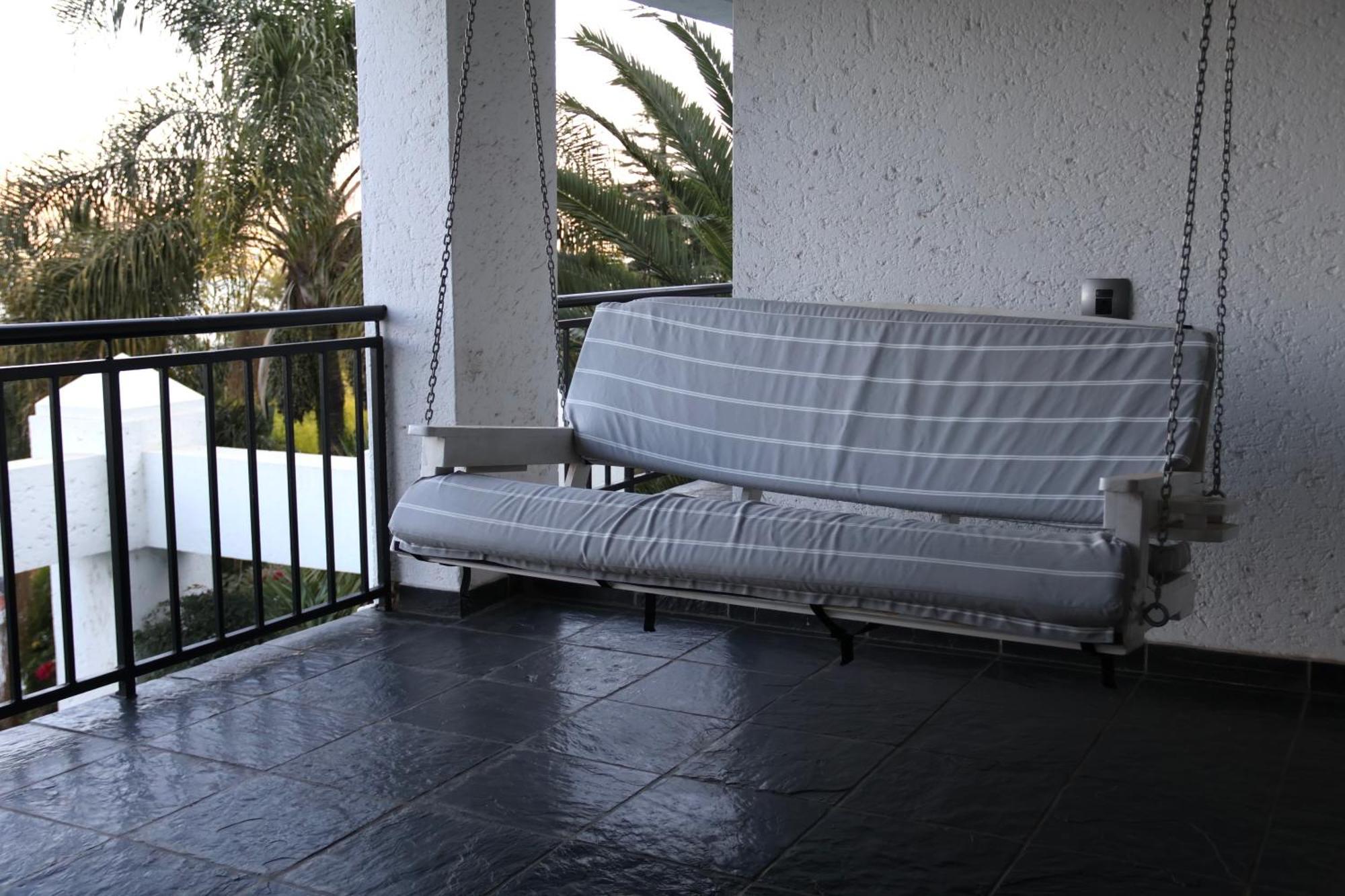 Kosmos Lodge Hartbeespoort Eksteriør billede