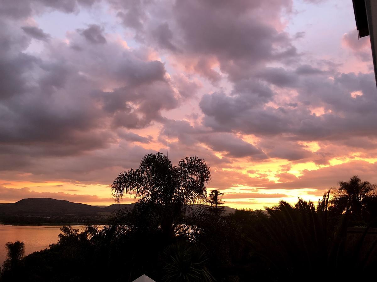Kosmos Lodge Hartbeespoort Eksteriør billede
